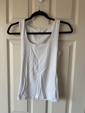 🤍ONLY - XS WHITE TANK TOP